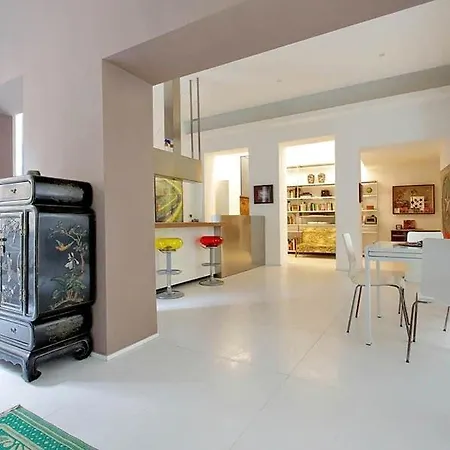 Beautiful Monti Panisperna アパート ローマ